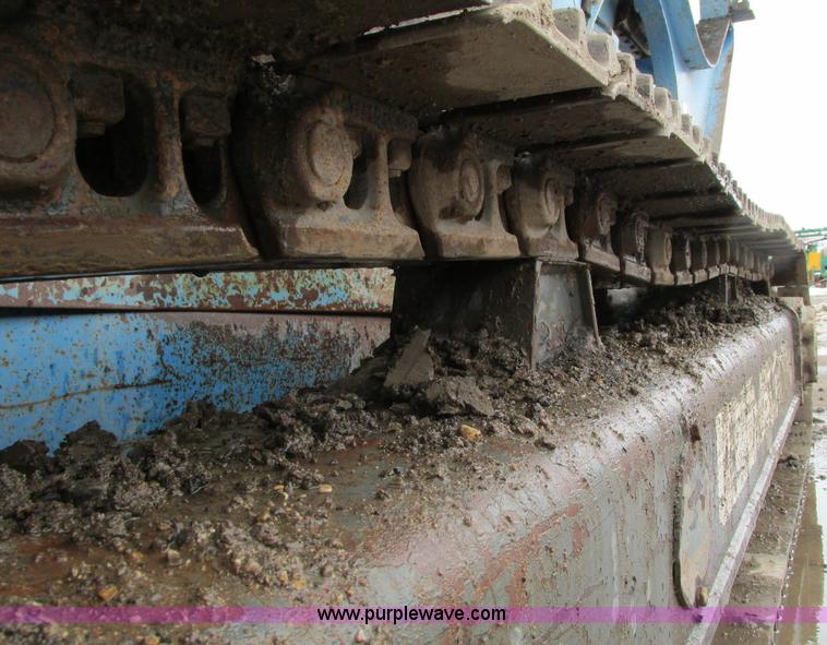 image for item E5042 2000 Terex Pegson 428 Trakpaction impact crusher