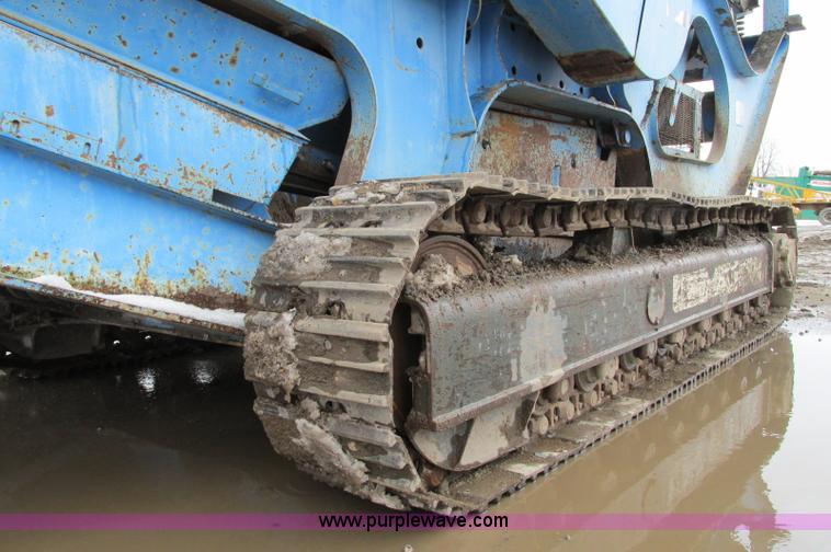 image for item E5042 2000 Terex Pegson 428 Trakpaction impact crusher