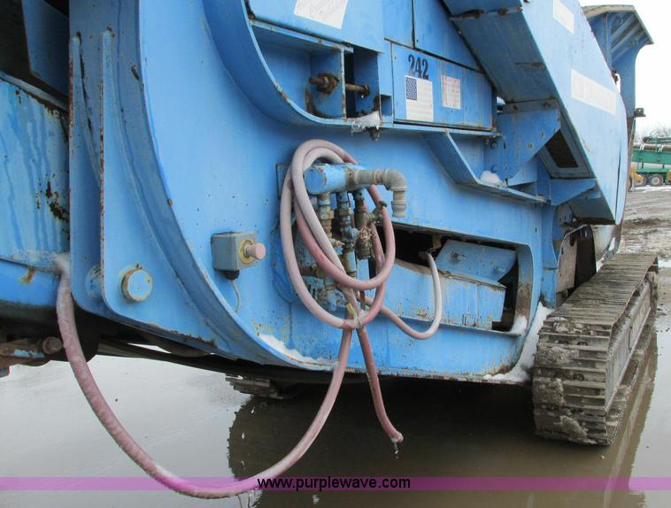 image for item E5042 2000 Terex Pegson 428 Trakpaction impact crusher