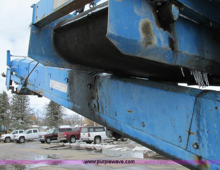 image for item E5042 2000 Terex Pegson 428 Trakpaction impact crusher