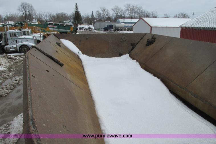 image for item E5042 2000 Terex Pegson 428 Trakpaction impact crusher