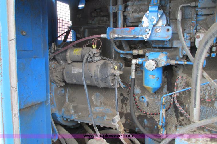 image for item E5042 2000 Terex Pegson 428 Trakpaction impact crusher