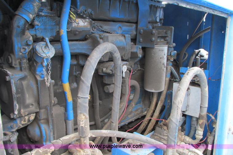 image for item E5042 2000 Terex Pegson 428 Trakpaction impact crusher