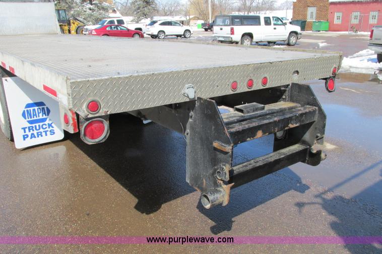 image for item E5046 1991 Western Star 4800 flatbed truck