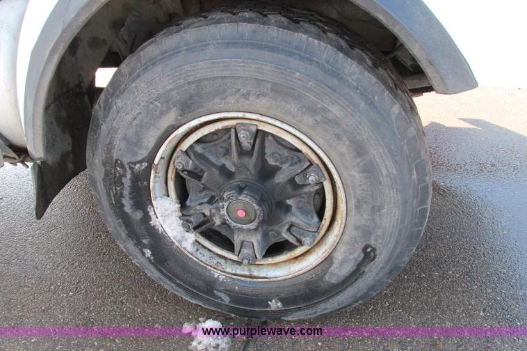 image for item E5046 1991 Western Star 4800 flatbed truck