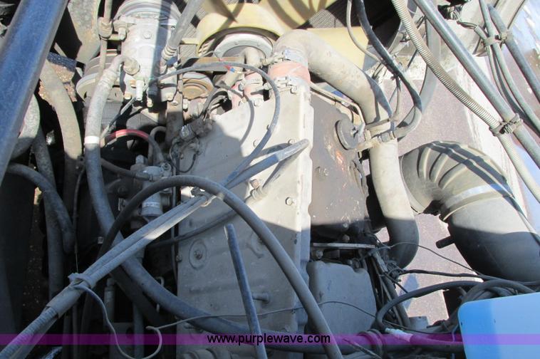 image for item E5046 1991 Western Star 4800 flatbed truck