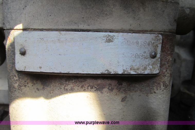 image for item E5046 1991 Western Star 4800 flatbed truck