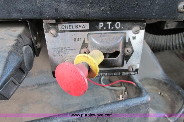 image for item E5046 1991 Western Star 4800 flatbed truck