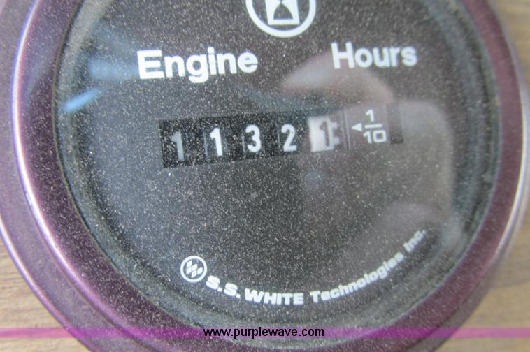 image for item E5046 1991 Western Star 4800 flatbed truck