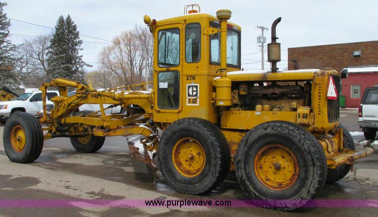 image for item E5047 1959 Caterpillar 12 motor grader