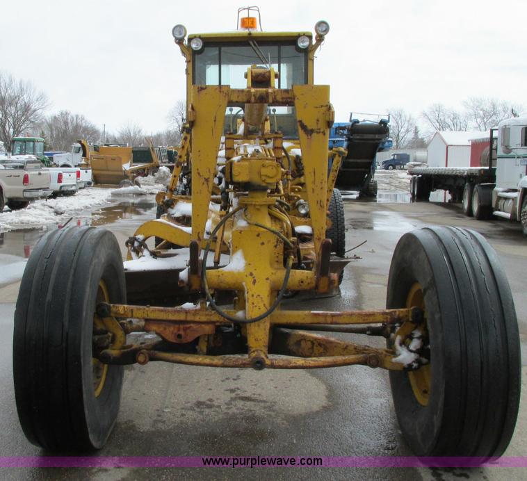 image for item E5047 1959 Caterpillar 12 motor grader