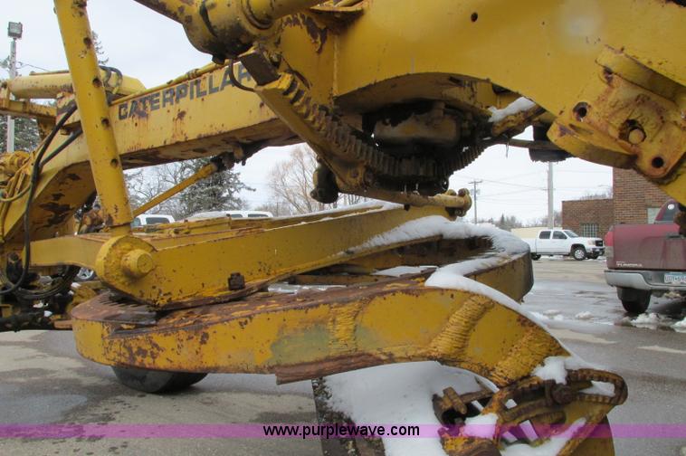 image for item E5047 1959 Caterpillar 12 motor grader