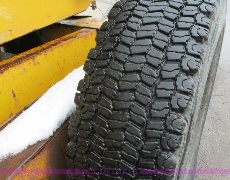 image for item E5047 1959 Caterpillar 12 motor grader