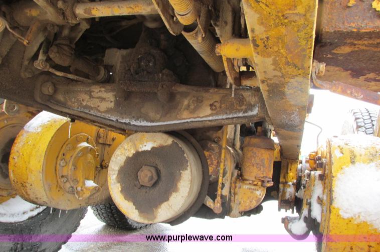 image for item E5047 1959 Caterpillar 12 motor grader