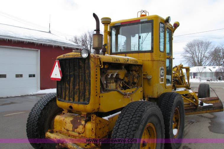 image for item E5047 1959 Caterpillar 12 motor grader
