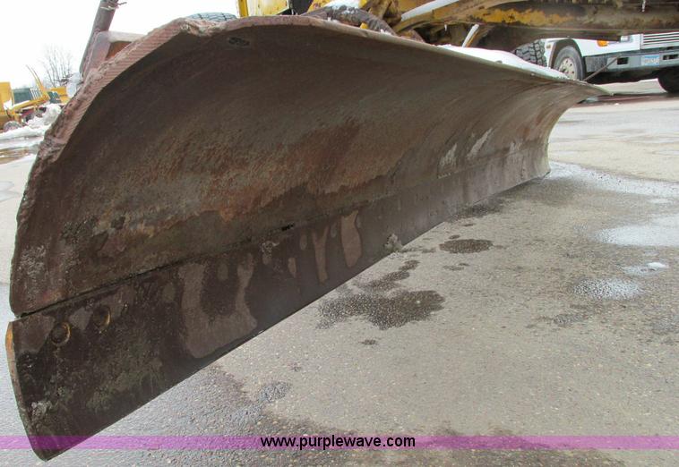 image for item E5047 1959 Caterpillar 12 motor grader