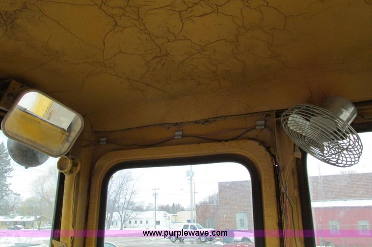 image for item E5047 1959 Caterpillar 12 motor grader