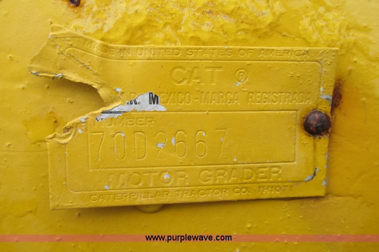 image for item E5047 1959 Caterpillar 12 motor grader