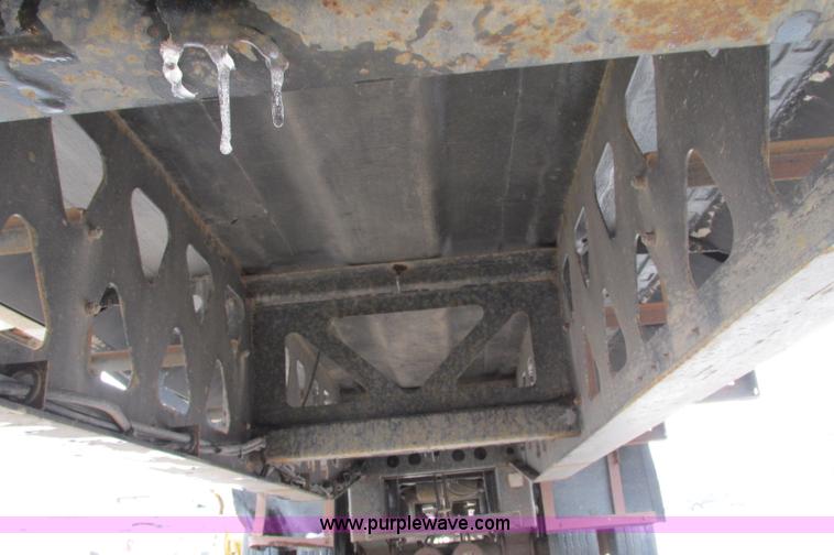 image for item E5049 1995 Trail King NXT152 flatbed trailer