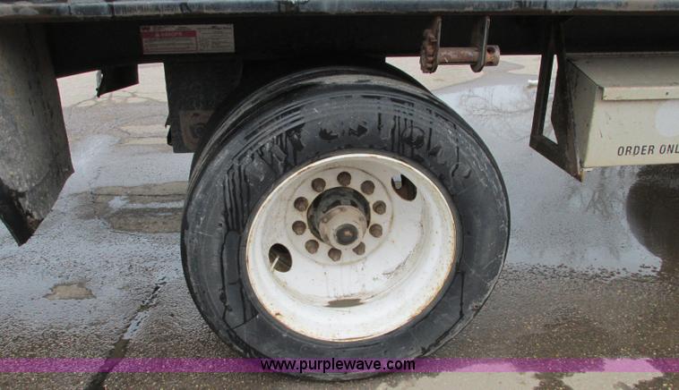 image for item E5049 1995 Trail King NXT152 flatbed trailer