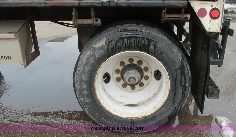 image for item E5049 1995 Trail King NXT152 flatbed trailer