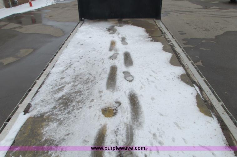 image for item E5049 1995 Trail King NXT152 flatbed trailer