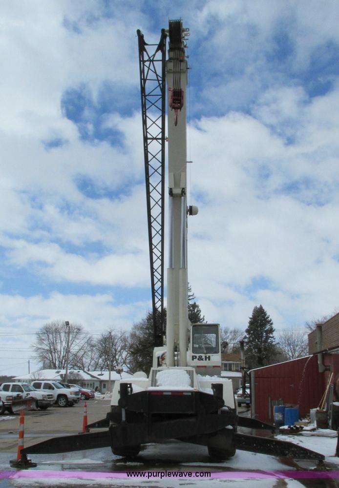 image for item E5051 1985 P & H RT50 rough terrain crane