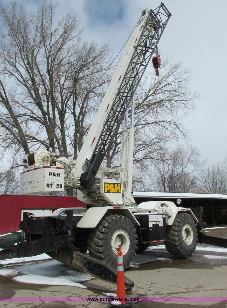 image for item E5051 1985 P & H RT50 rough terrain crane