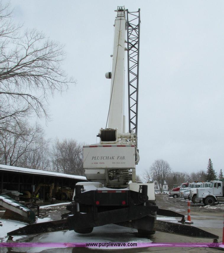 image for item E5051 1985 P & H RT50 rough terrain crane