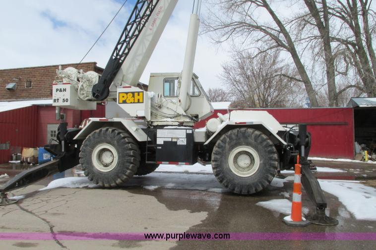 image for item E5051 1985 P & H RT50 rough terrain crane