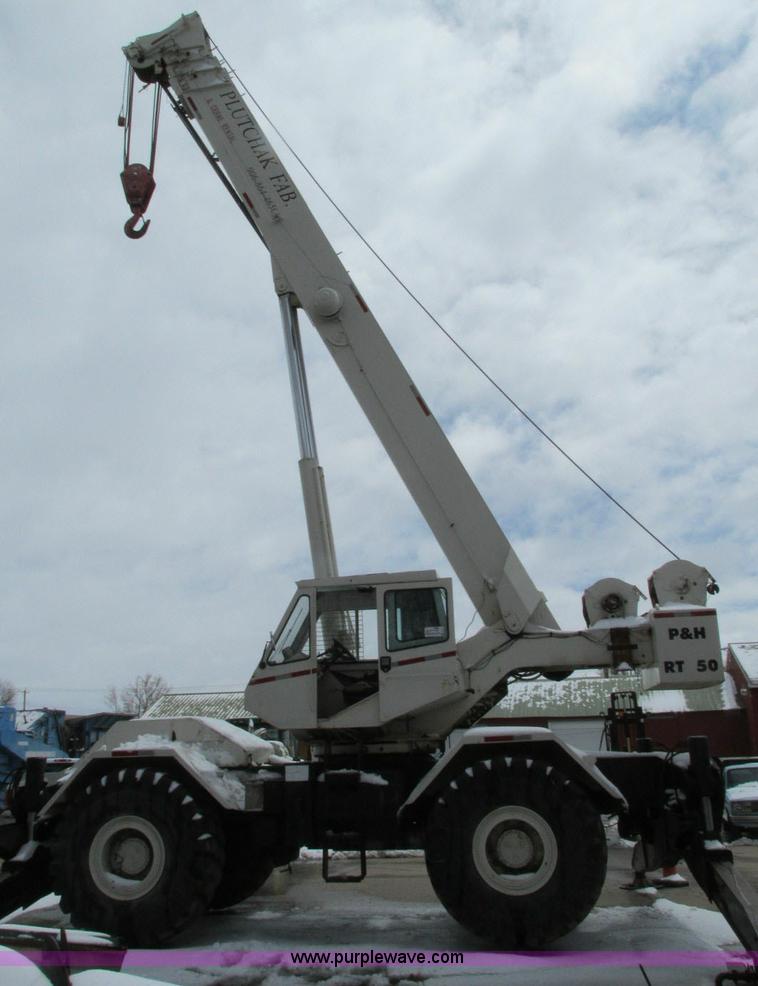 image for item E5051 1985 P & H RT50 rough terrain crane