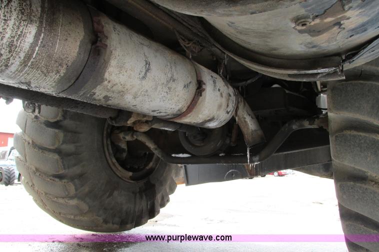 image for item E5051 1985 P & H RT50 rough terrain crane