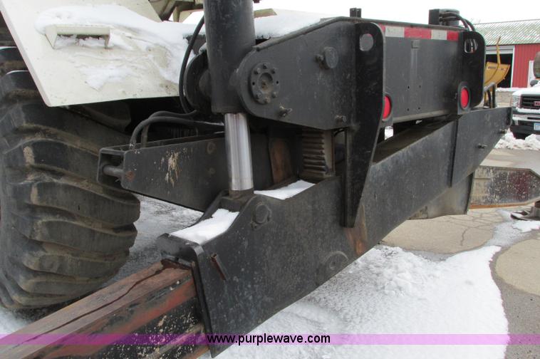 image for item E5051 1985 P & H RT50 rough terrain crane