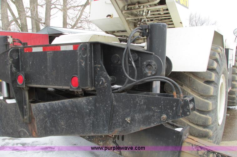 image for item E5051 1985 P & H RT50 rough terrain crane