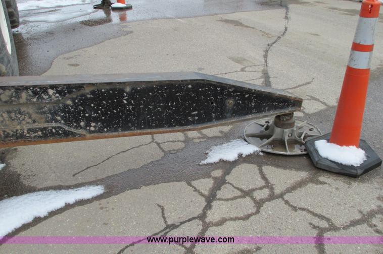 image for item E5051 1985 P & H RT50 rough terrain crane