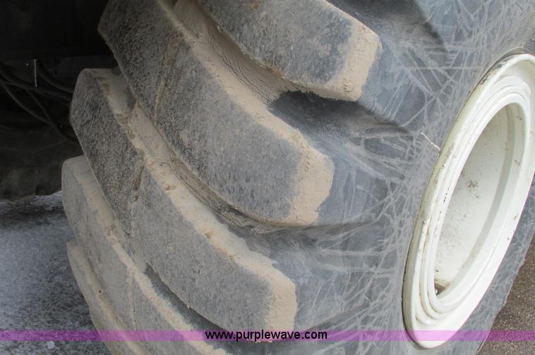 image for item E5051 1985 P & H RT50 rough terrain crane