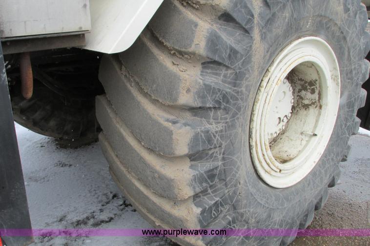 image for item E5051 1985 P & H RT50 rough terrain crane