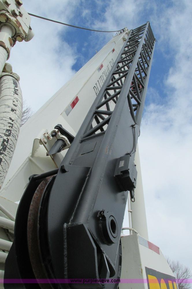 image for item E5051 1985 P & H RT50 rough terrain crane