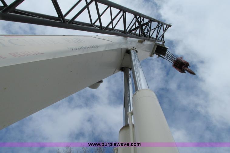 image for item E5051 1985 P & H RT50 rough terrain crane