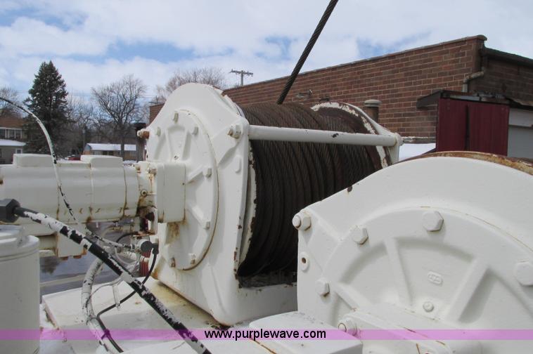 image for item E5051 1985 P & H RT50 rough terrain crane