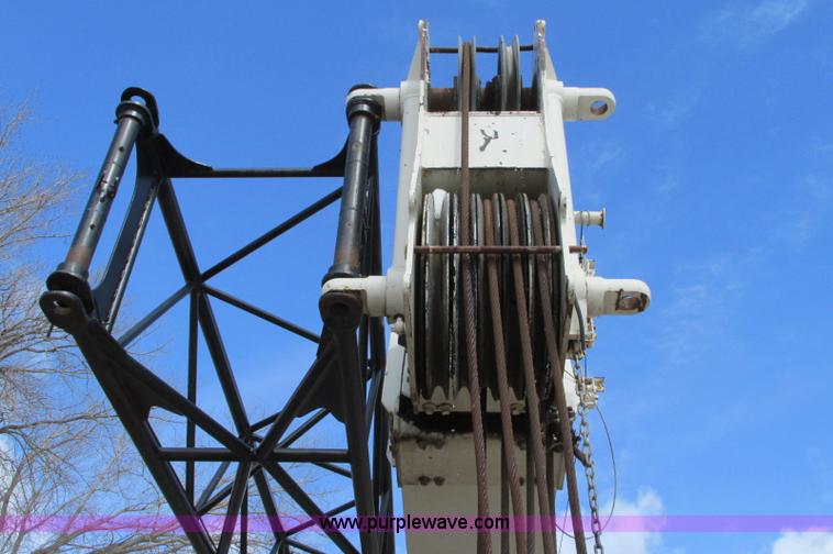 image for item E5051 1985 P & H RT50 rough terrain crane