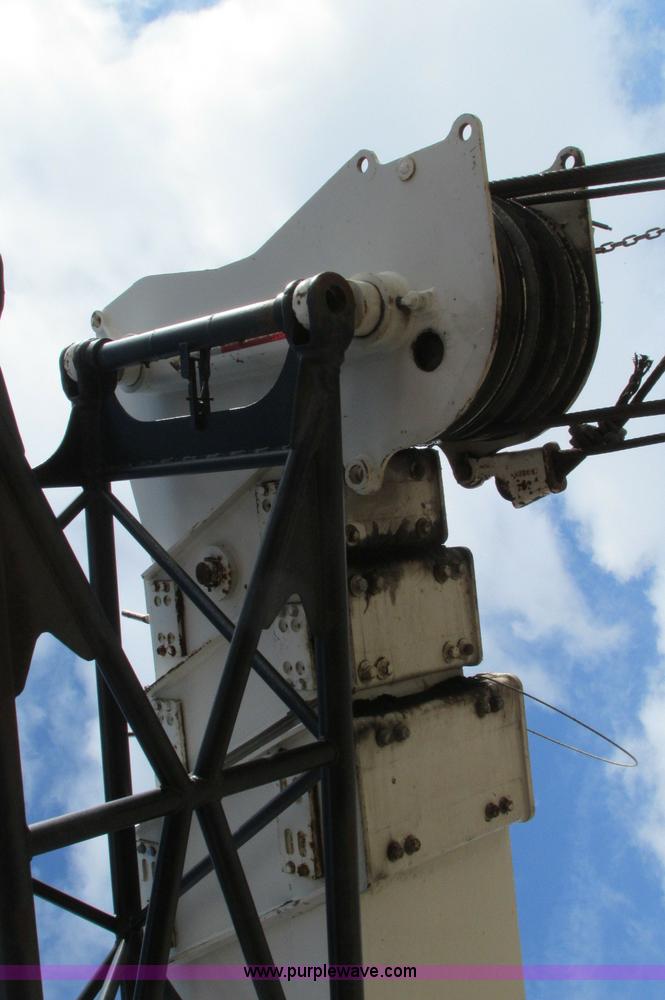 image for item E5051 1985 P & H RT50 rough terrain crane