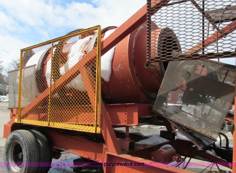 image for item E5052 Trailer mounted soil blender