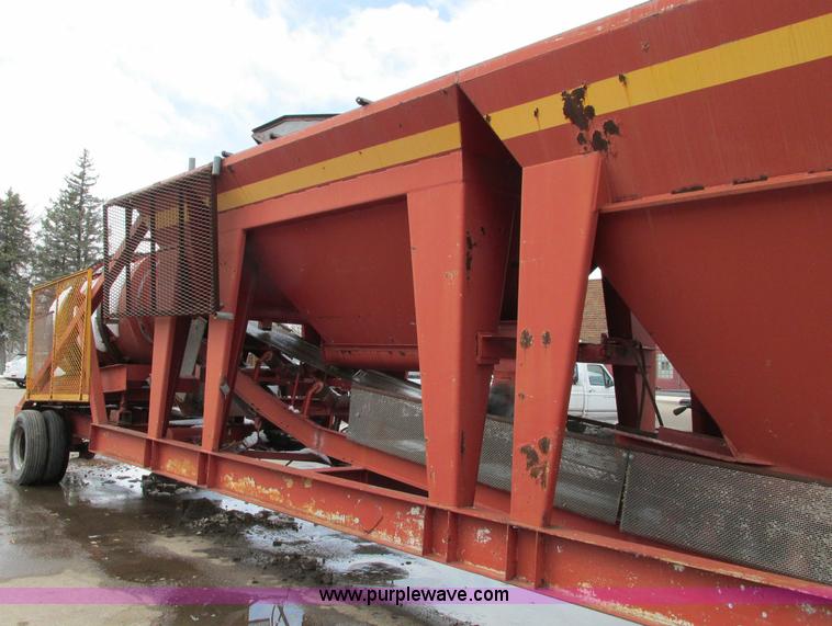 image for item E5052 Trailer mounted soil blender