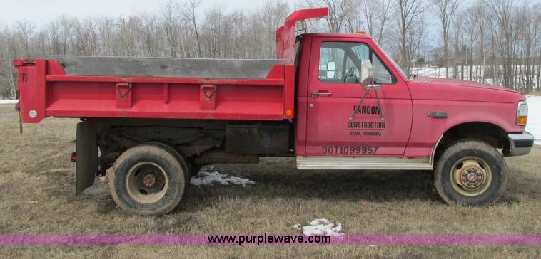 image for item E5057 1994 Ford F350 XLT dump truck
