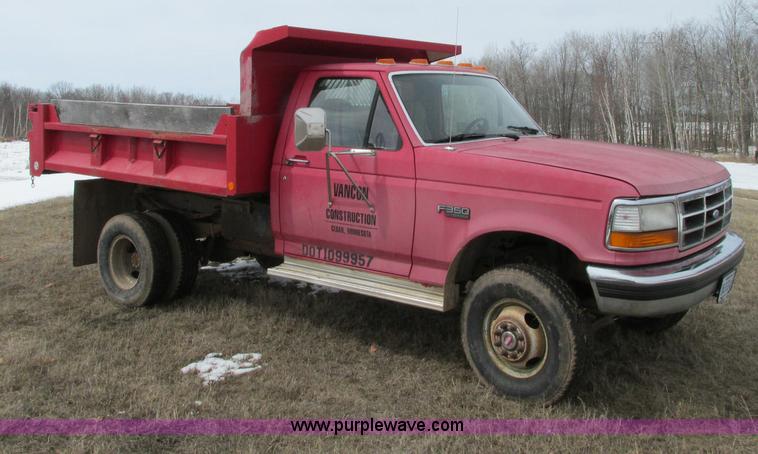 image for item E5057 1994 Ford F350 XLT dump truck
