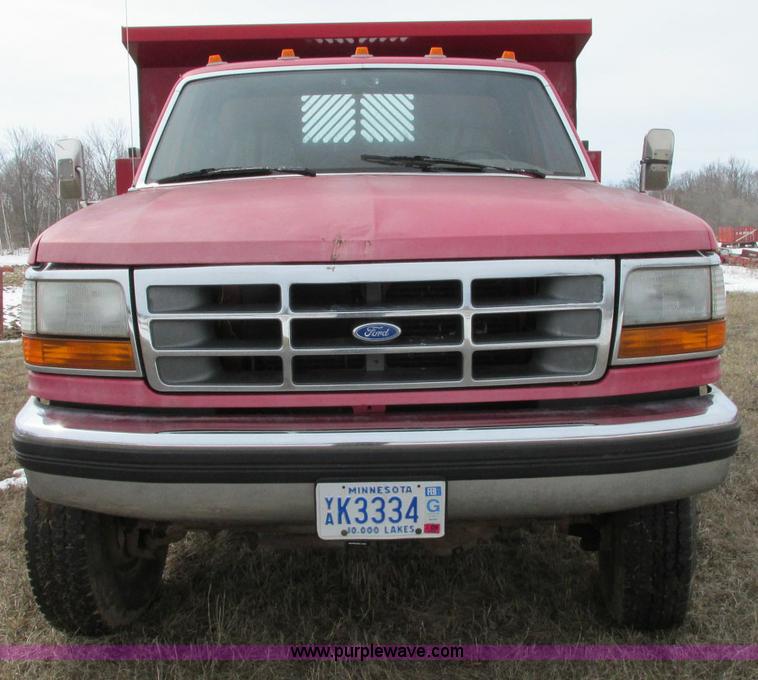 image for item E5057 1994 Ford F350 XLT dump truck