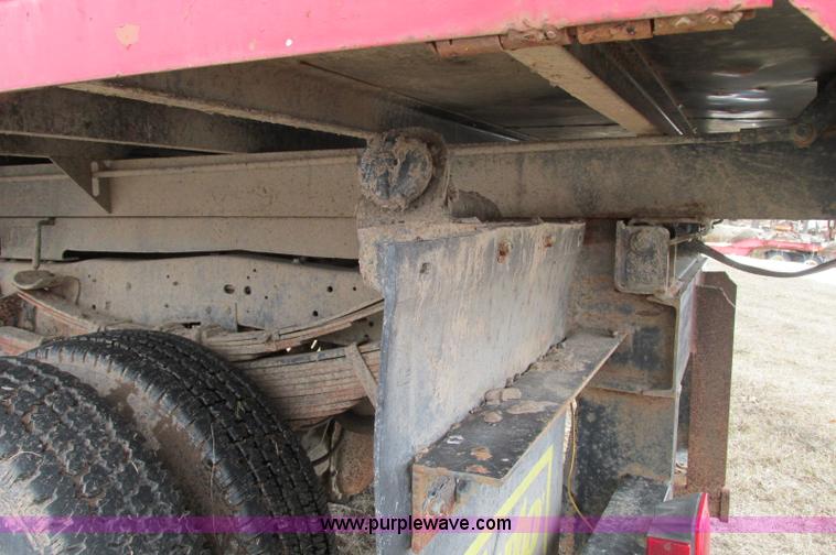image for item E5057 1994 Ford F350 XLT dump truck