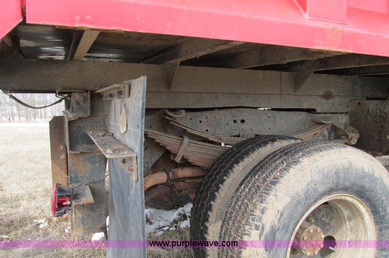 image for item E5057 1994 Ford F350 XLT dump truck