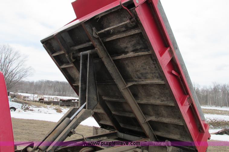 image for item E5057 1994 Ford F350 XLT dump truck